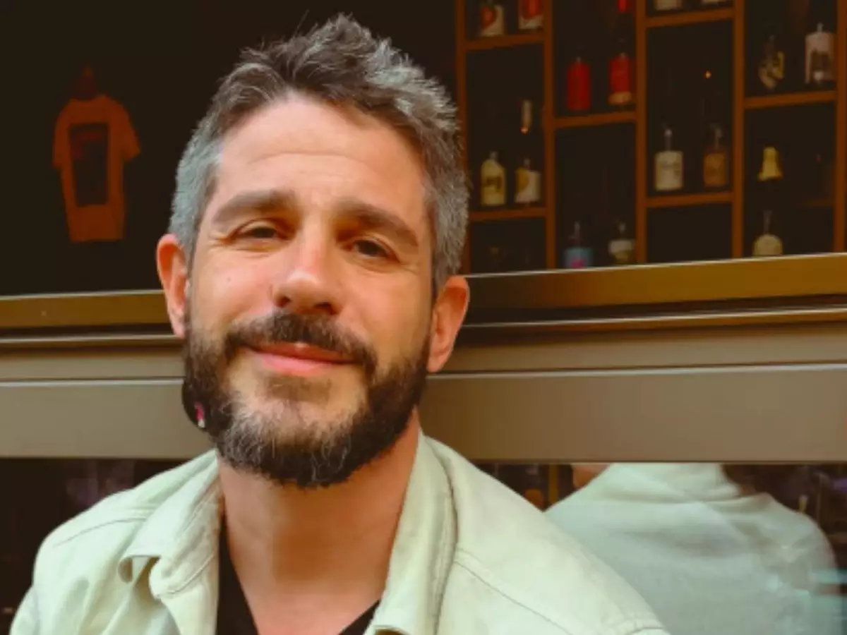 Pedro Neschling desabafa sobre diagnóstico tardio e impactos na sua vida: 'A surdez me ensinou a ouvir'