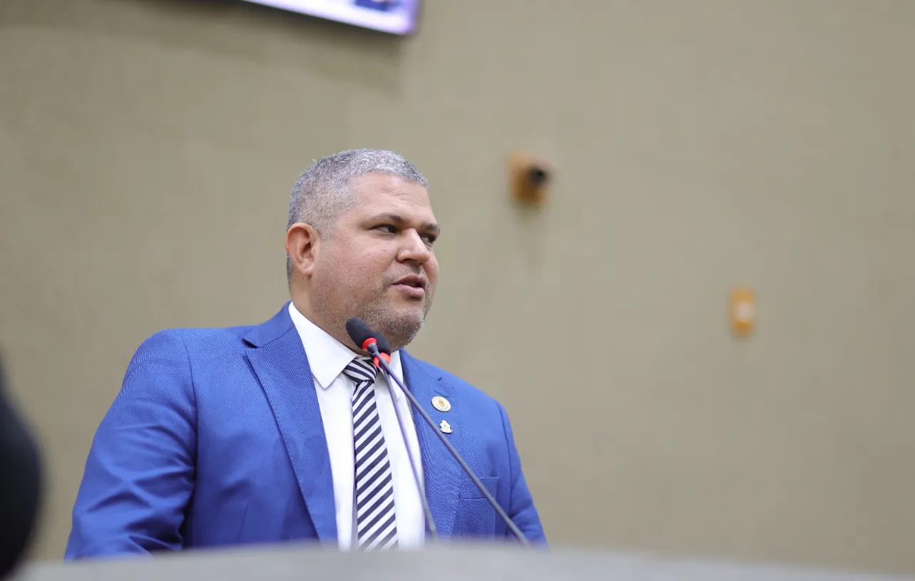 TRE-AM rejeita recurso de Elan Alencar e mantém cassação do vereador de Manaus por a fraude em cota de gênero