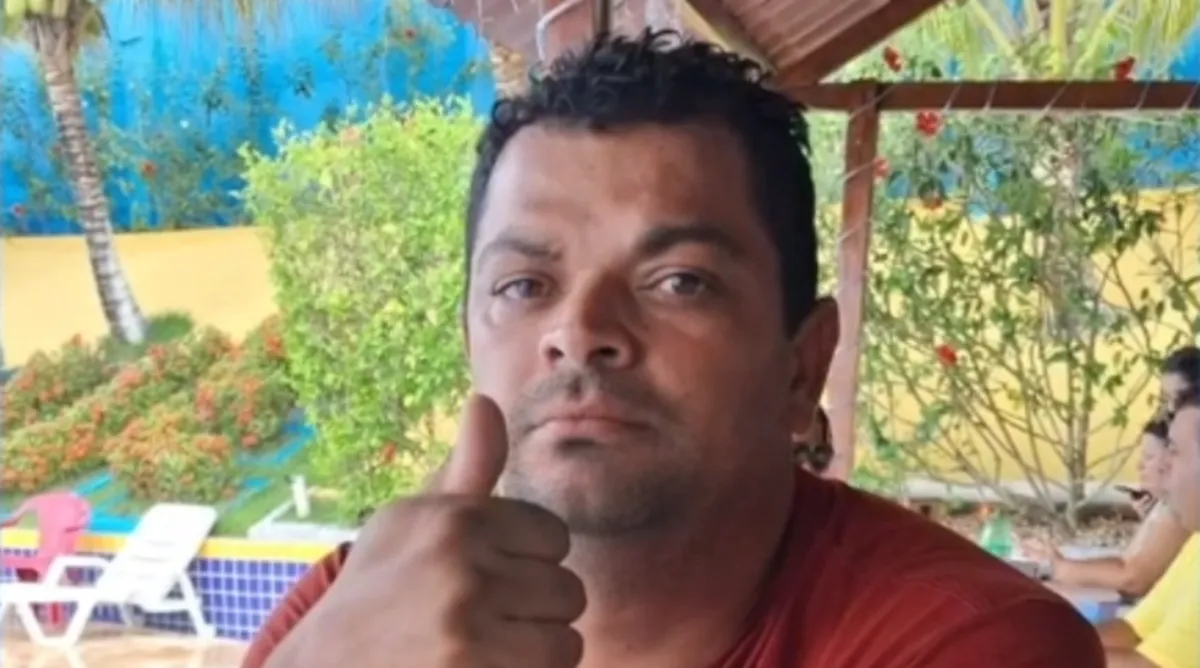 Homem estrangula e mata ex