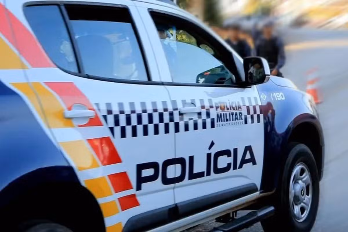 Criança de 1 ano é encontrada sozinha em rua durante a madrugada em MT