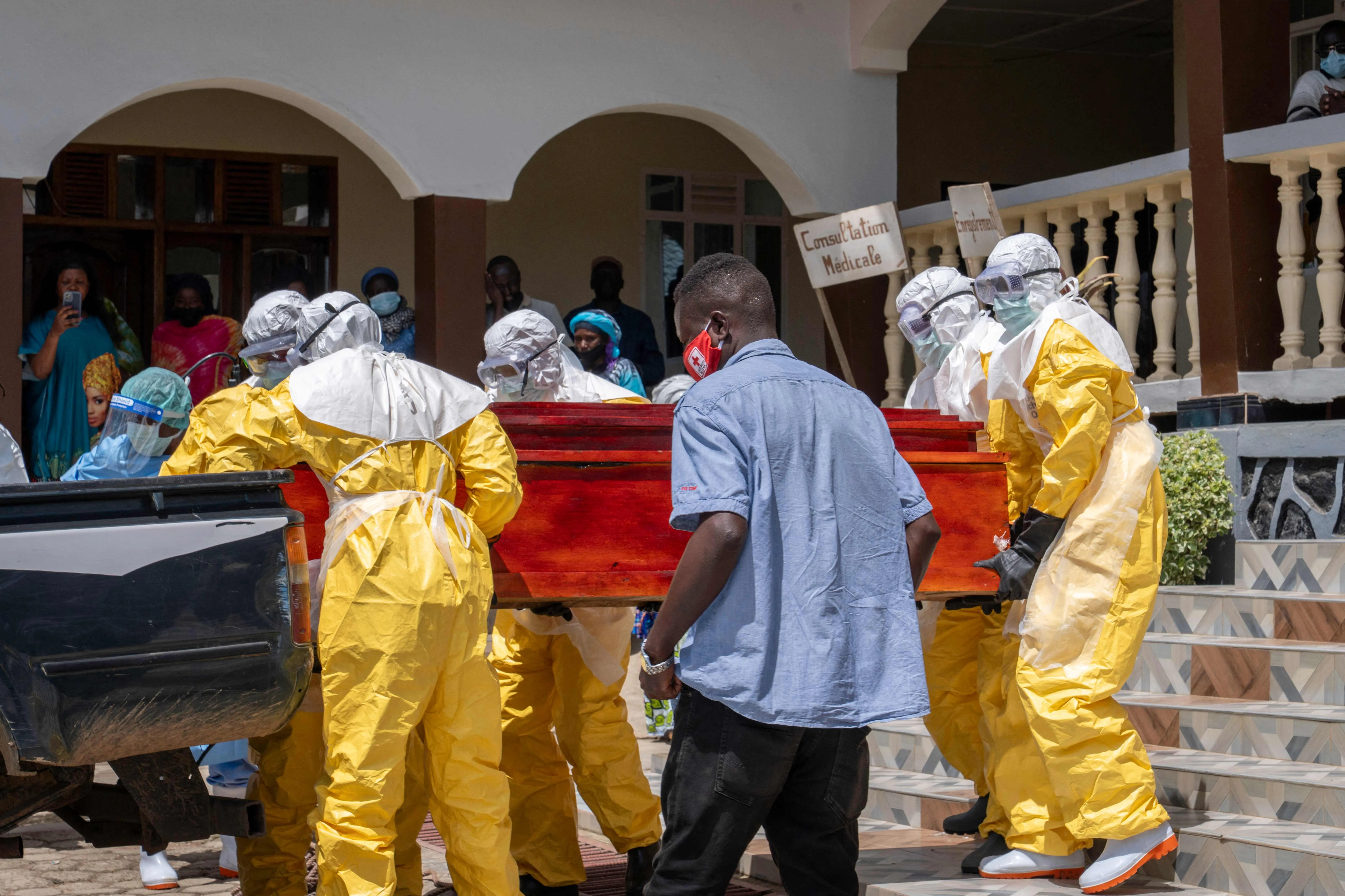 Uma epidemia sem vacina, sob ameaça de grupos armados: Ebola volta a se espalhar na República Democrática do Congo